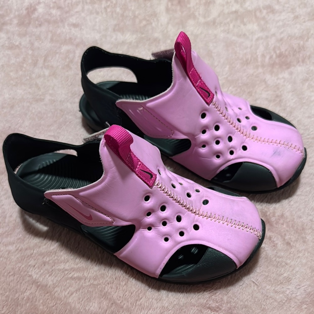 Nike sandals